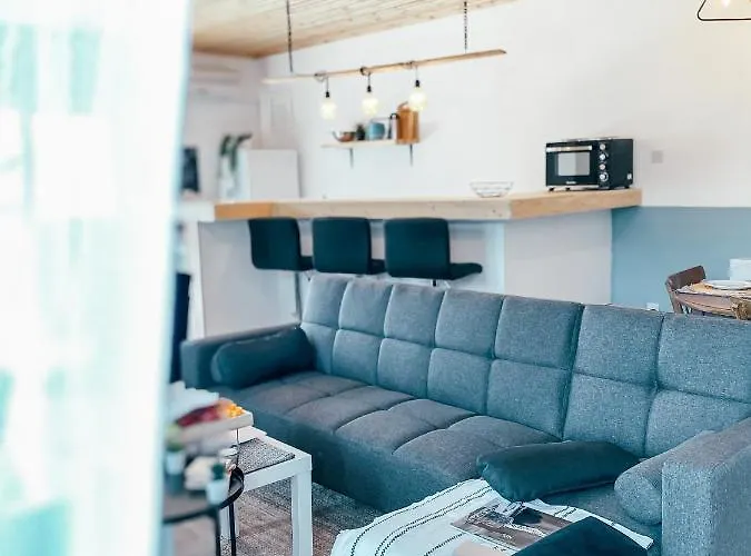 別荘 Milea Mansion